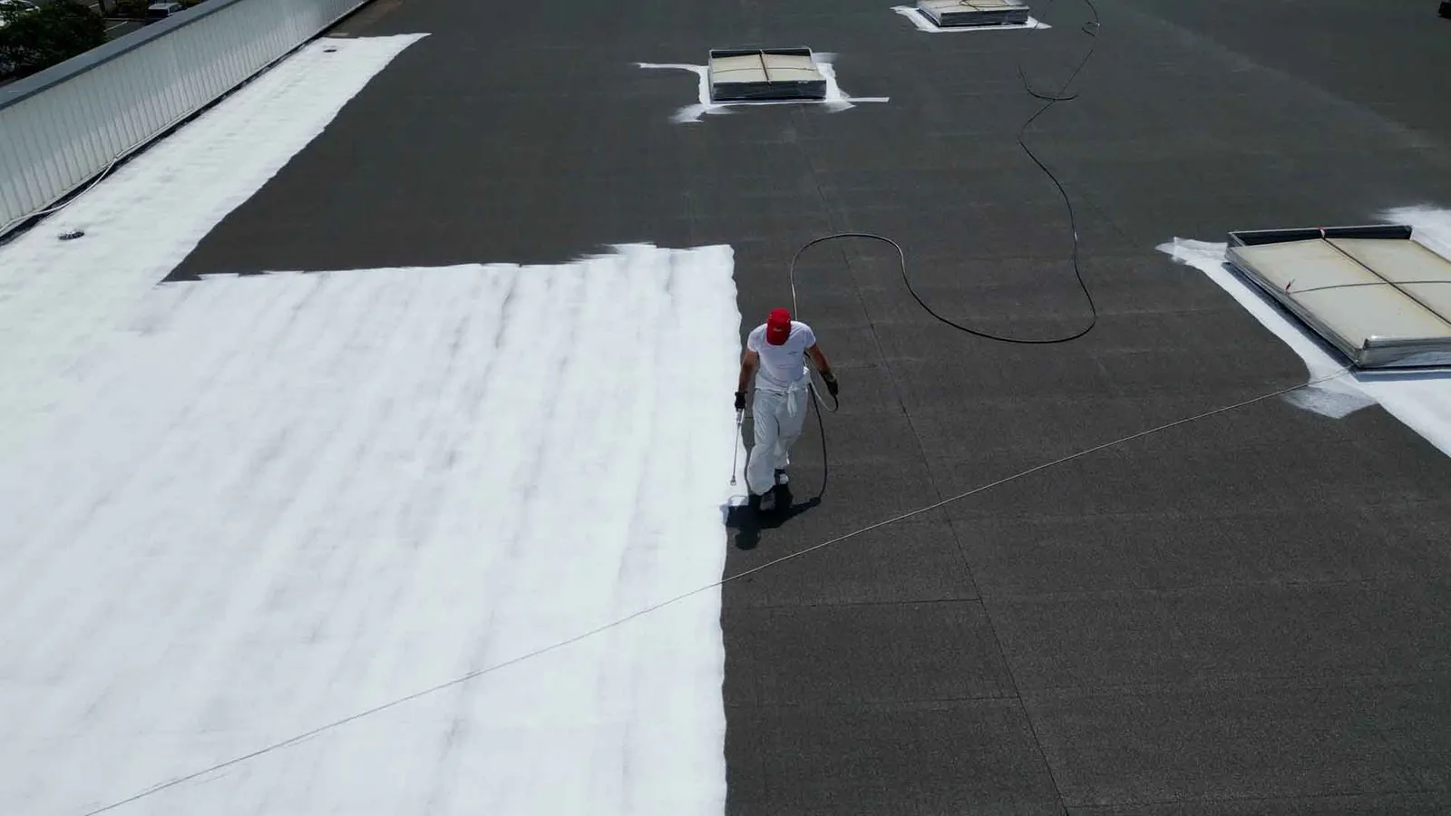 Application Cool Roof sur toiture industrielle